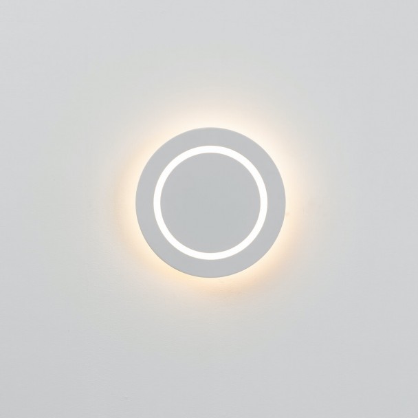 Easy to install wall light