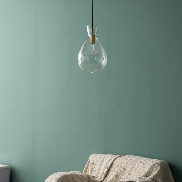Drop-shaped glass pendant light