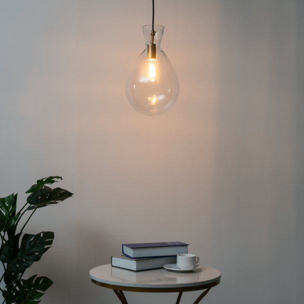 Balloon pendant light in transparent glass
