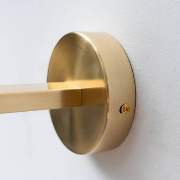 Sophisticated wall light