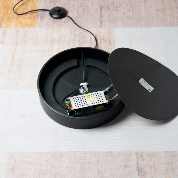 light with solid, high-quality black base