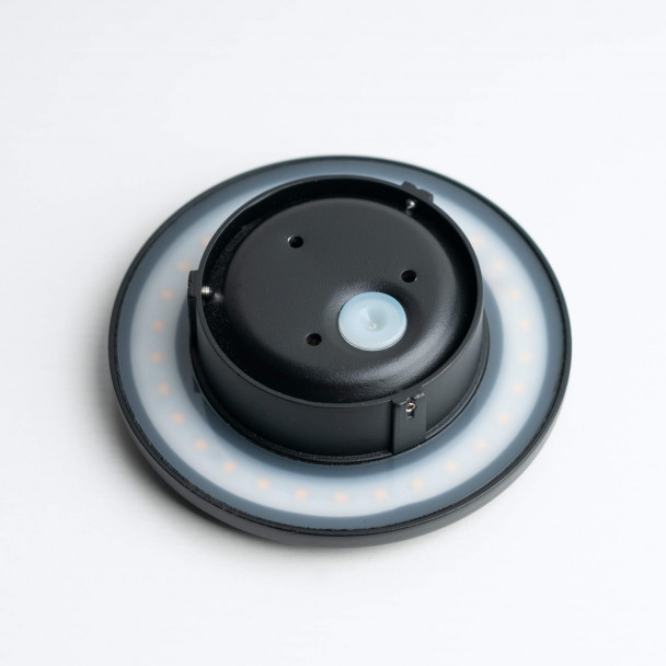 Trendy round black light fixture