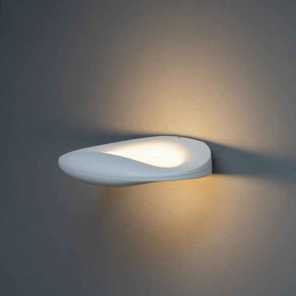Aesthetic LED wall light