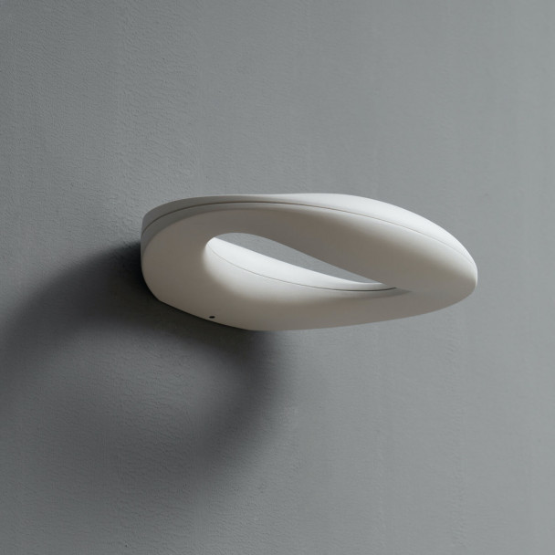 Warm white LED wall light