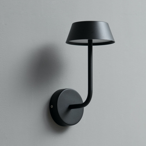 Design wall light