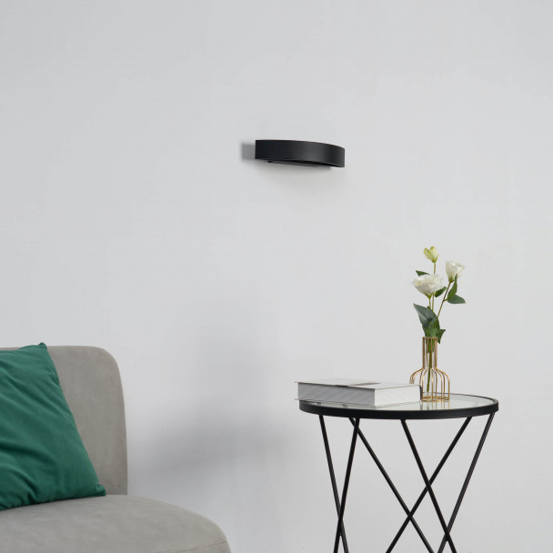 Design wall light in matt black finish