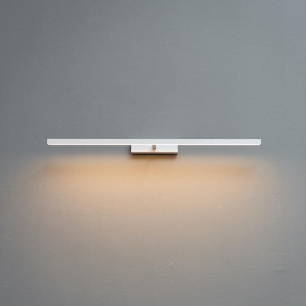 LED wall light in matt white finish