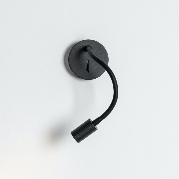 Simple and sober design wall light