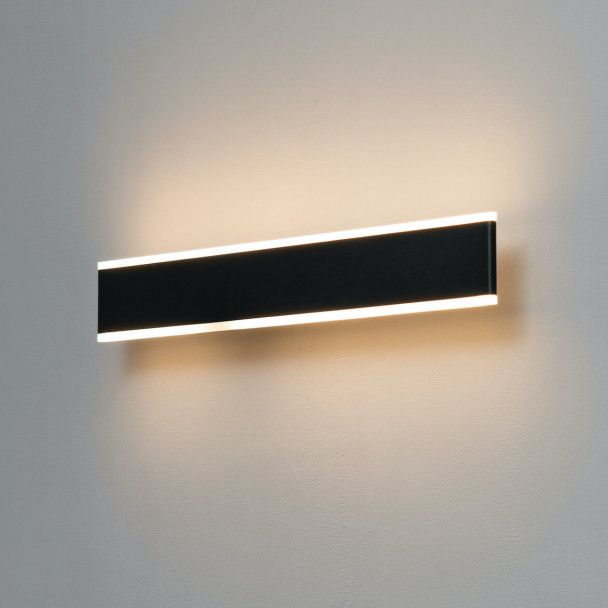 Rectangular design wall light