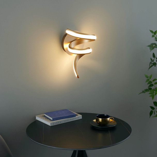 Gold-plated brass wall lamp