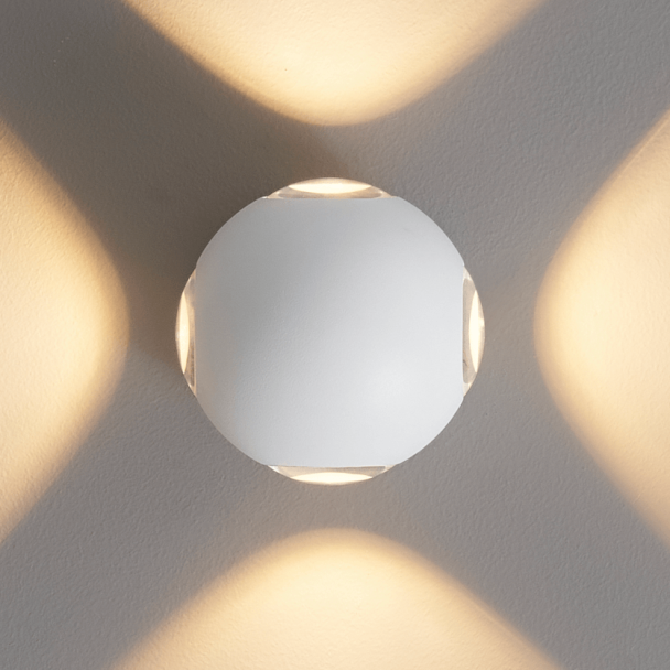Round wall light in matt white - Joia