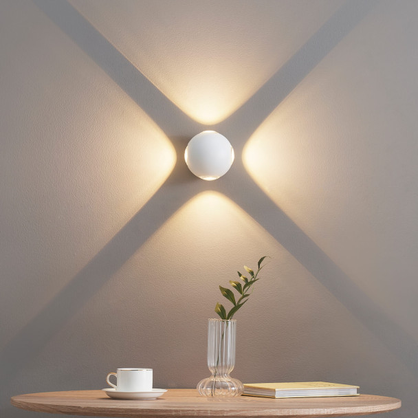 Wall light with beautiful reflections - Joia