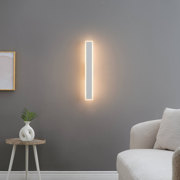 Long white wall light - Mattea