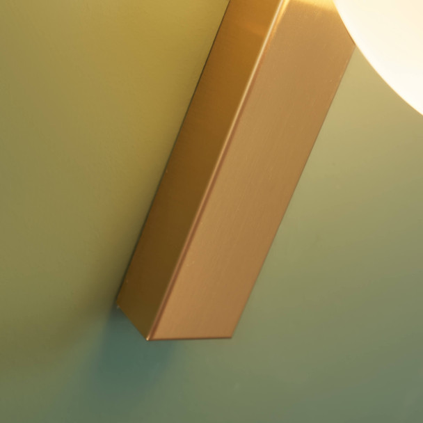 Modern refined brass wall light - Noava