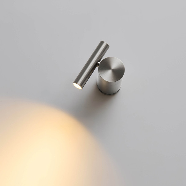 Precise reading wall light - Isévia