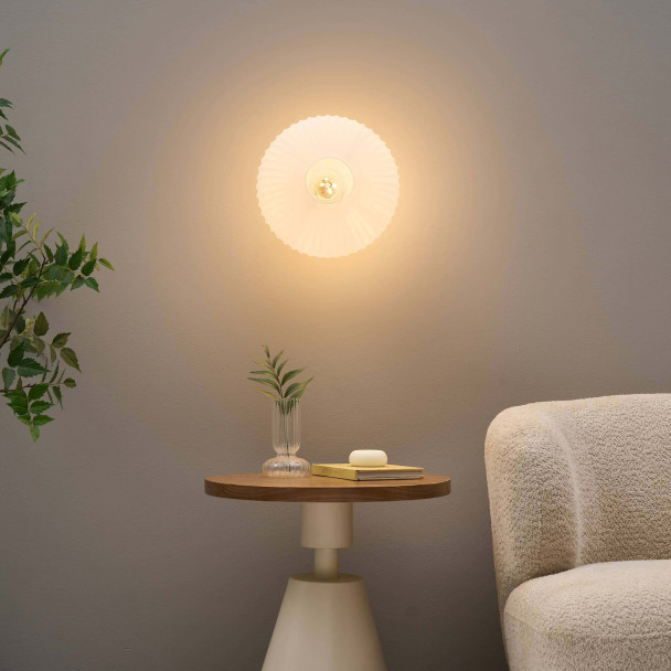 Wall light or spot with ribbed opal glass -...