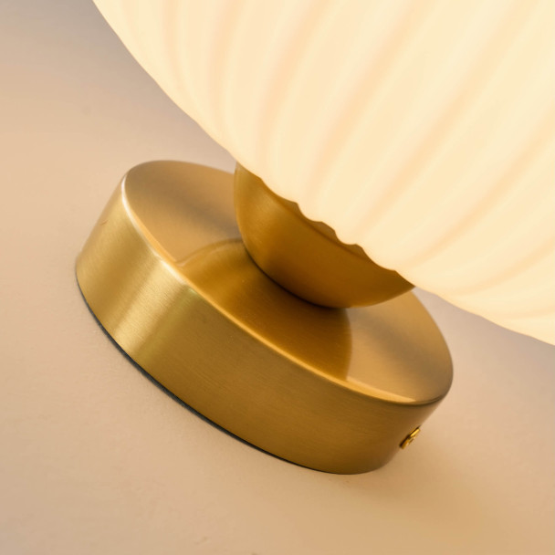 Wall light or spot with ribbed opal glass -...