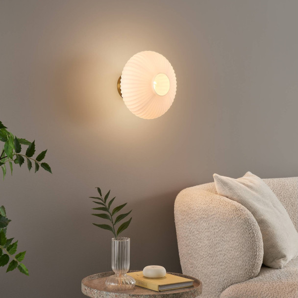 Wall light or spot with ribbed opal glass -...