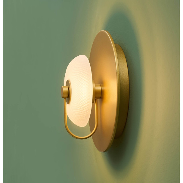 Gold disc wall light with embossed glass 25 cm...