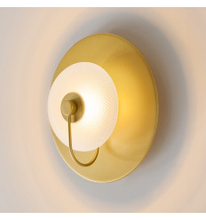 Gold disc wall light with embossed glass 25 cm - Milovan 2