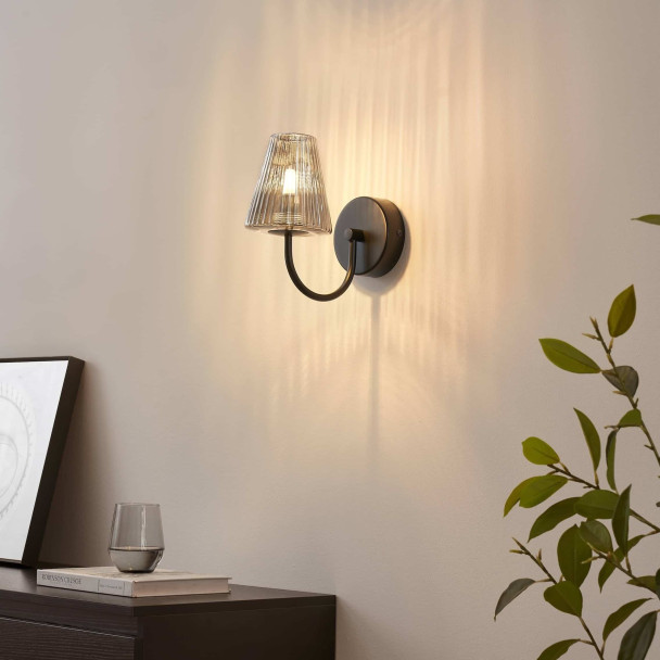 Wall light with ribbed smoked glass - Nindra