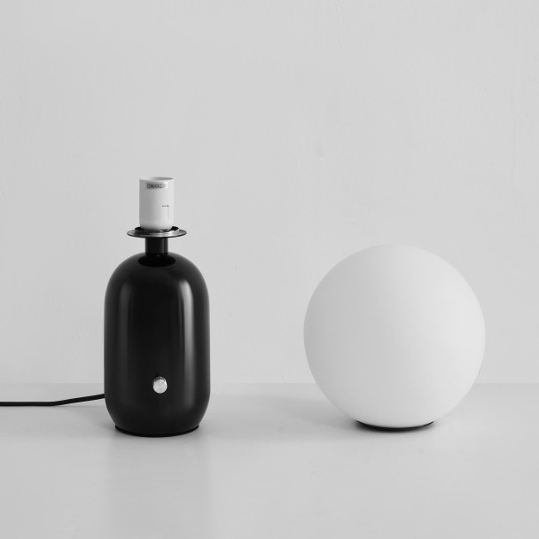 Black retro table lamp with white glass - Sorène