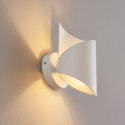 Small 25 cm matte white twisted-design ambient wall light - Dani