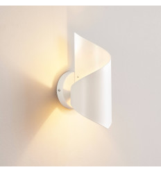 Small 25 cm matte white twisted-design ambient wall light... 2